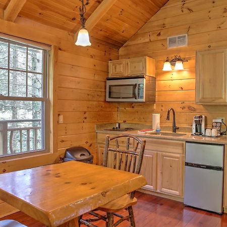 Whispering Pines Treehouse By Amish Country Lodging ミラーズバーグ エクステリア 写真